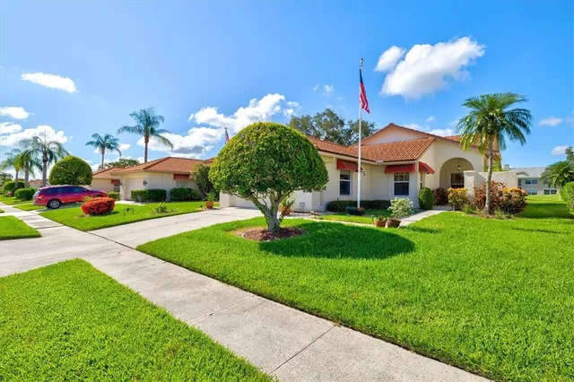 $349,900 | 4114 Murfield Drive East, Bradenton, FL 34203