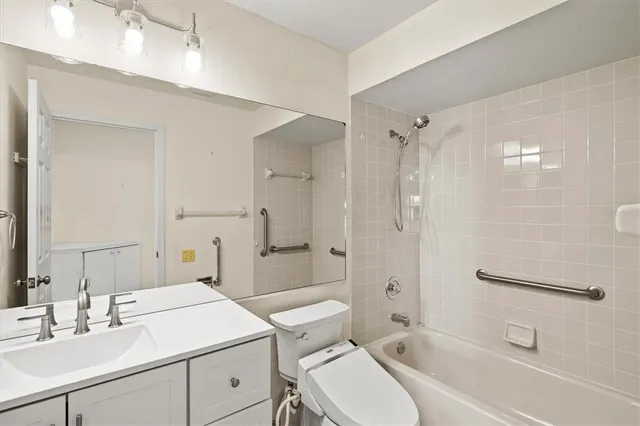 $349,900 | 4114 Murfield Drive East, Bradenton, FL 34203