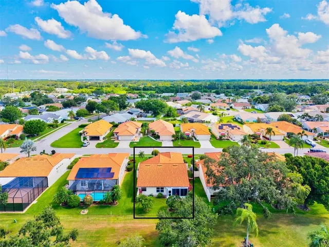 $349,900 | 4114 Murfield Drive East, Bradenton, FL 34203