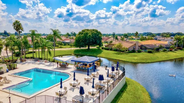 $349,900 | 4114 Murfield Drive East, Bradenton, FL 34203