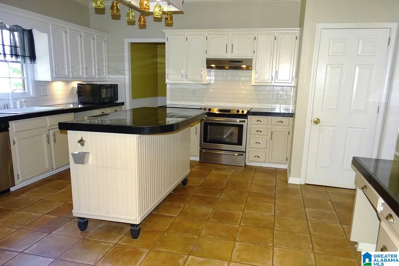 122 Indian Landing Road Pelham, AL 35124 - Photo 10 of 50 Gallery Image 10