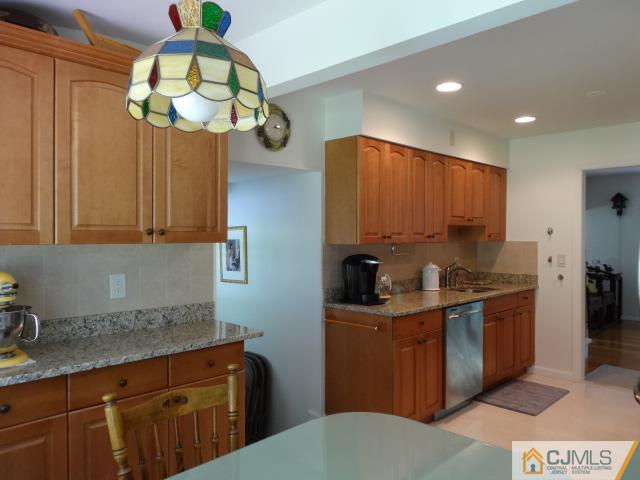 10 Carter Road East Brunswick, NJ 08816 - Photo 14 of 24 Gallery Image 14
