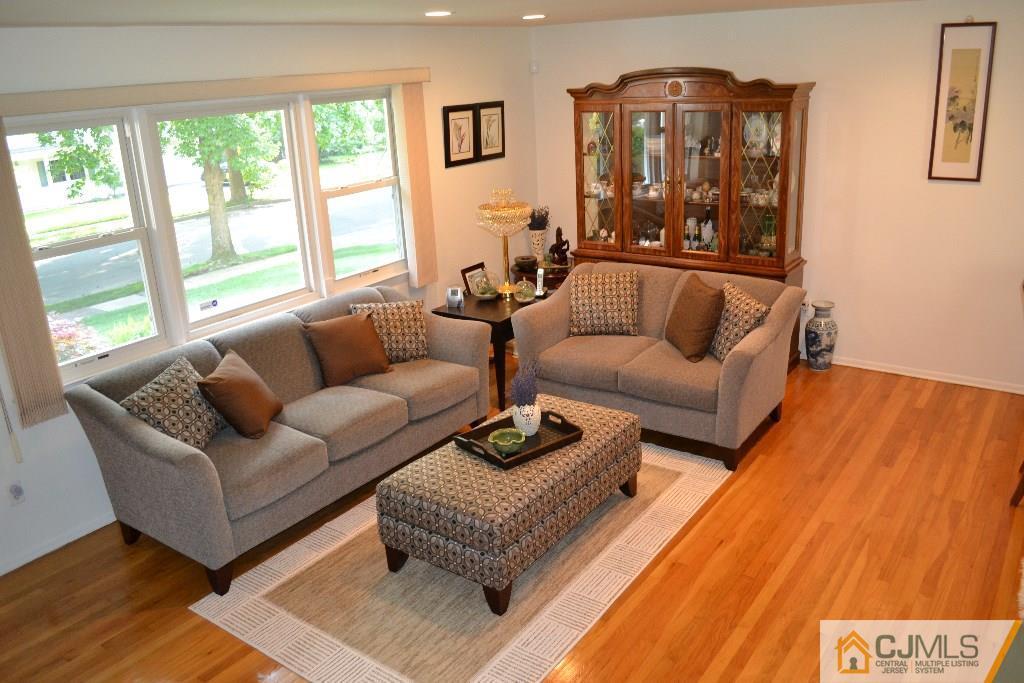 10 Carter Road East Brunswick, NJ 08816 - Photo 3 of 24 Gallery Image 3