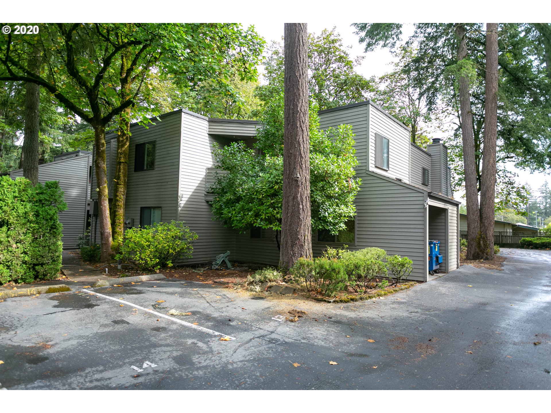 15938 Quarry Road, Unit A6 Lake Oswego, OR 97035 - Photo 2 of 20 Gallery Image 2