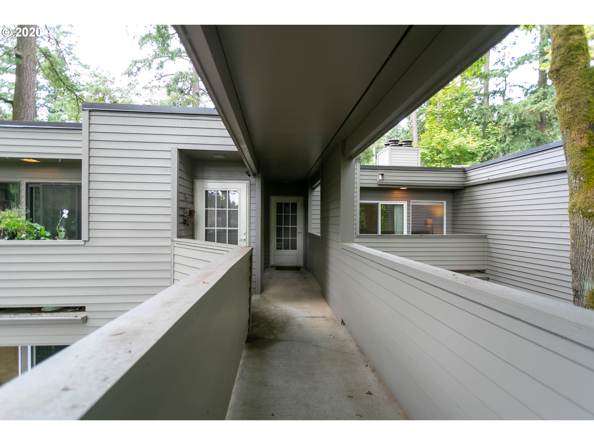 15938 Quarry Road, Unit A6 Lake Oswego, OR 97035 - Photo 3 of 20 Gallery Image 3
