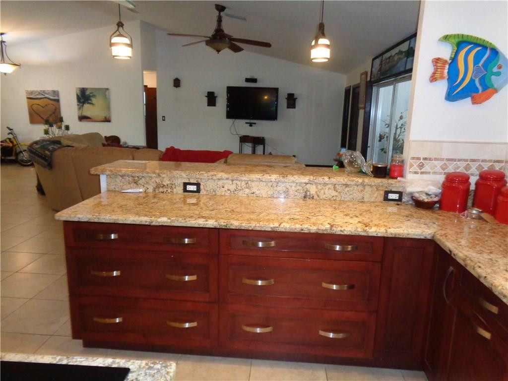 2740 Northeast 51st Street Lighthouse Point, FL 33064 - Photo 14 of 72 Photo 15