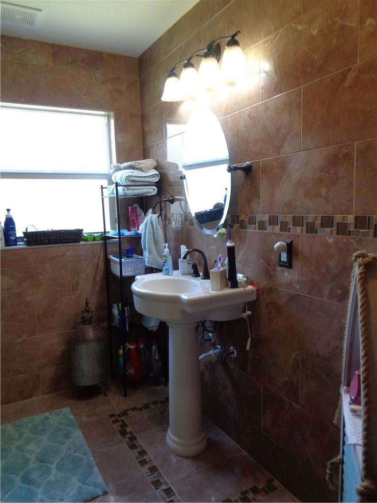 2740 Northeast 51st Street Lighthouse Point, FL 33064 - Photo 28 of 72 Photo 29