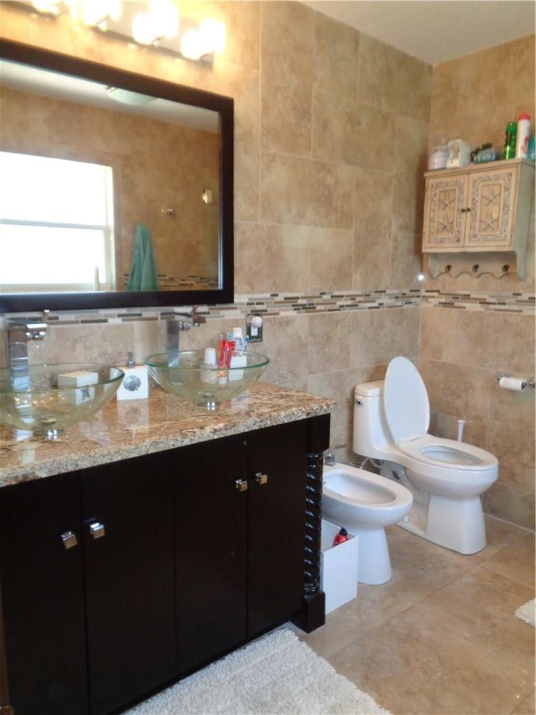 2740 Northeast 51st Street Lighthouse Point, FL 33064 - Photo 35 of 72 Photo 36