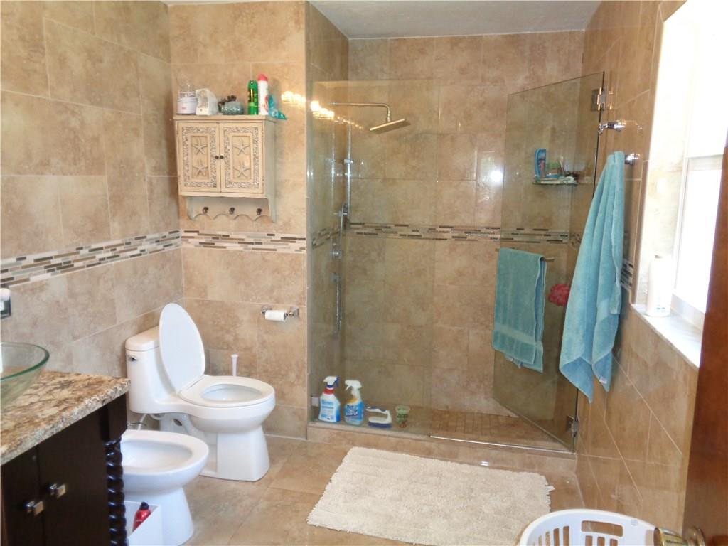 2740 Northeast 51st Street Lighthouse Point, FL 33064 - Photo 36 of 72 Photo 37