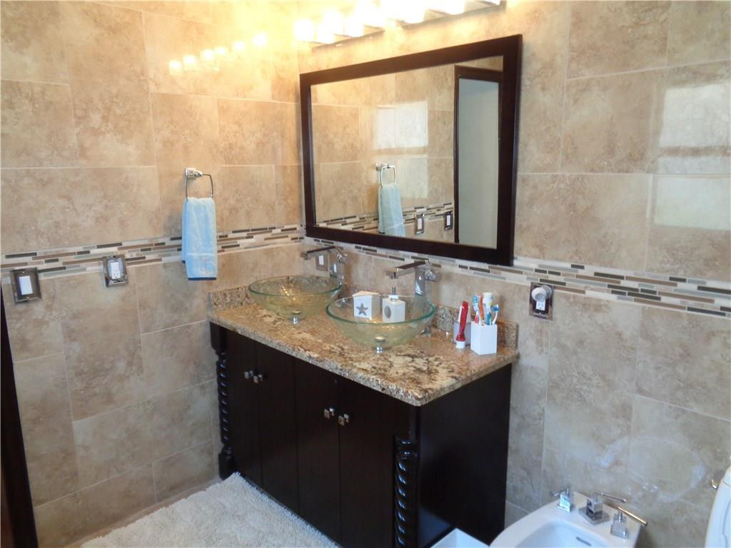 2740 Northeast 51st Street Lighthouse Point, FL 33064 - Photo 39 of 72 Photo 40