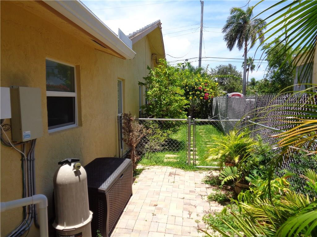 2740 Northeast 51st Street Lighthouse Point, FL 33064 - Photo 41 of 72 Photo 42