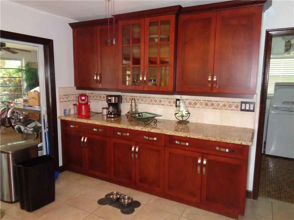 2740 Northeast 51st Street Lighthouse Point, FL 33064 - Photo 8 of 72 Photo 8