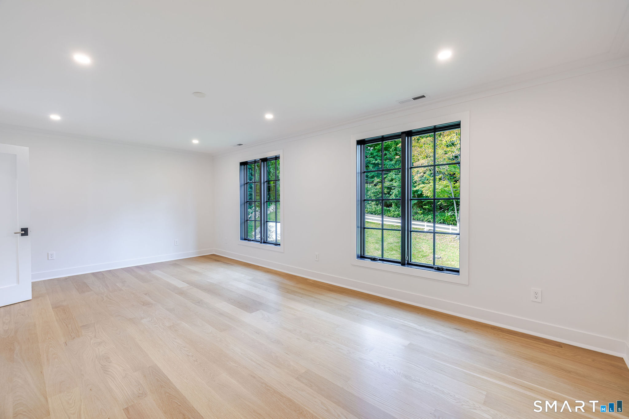 23 Laurel Road Stamford, CT 06903 - Photo 24 of 40 Gallery Image 24