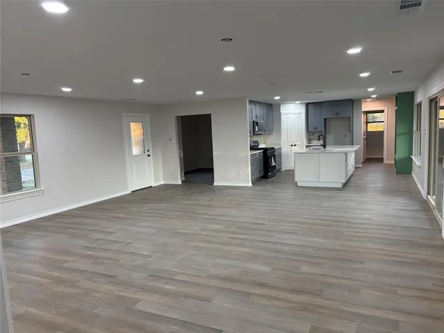 $429,800 | 2303 Royal Acres Drive, Denton, TX 76209