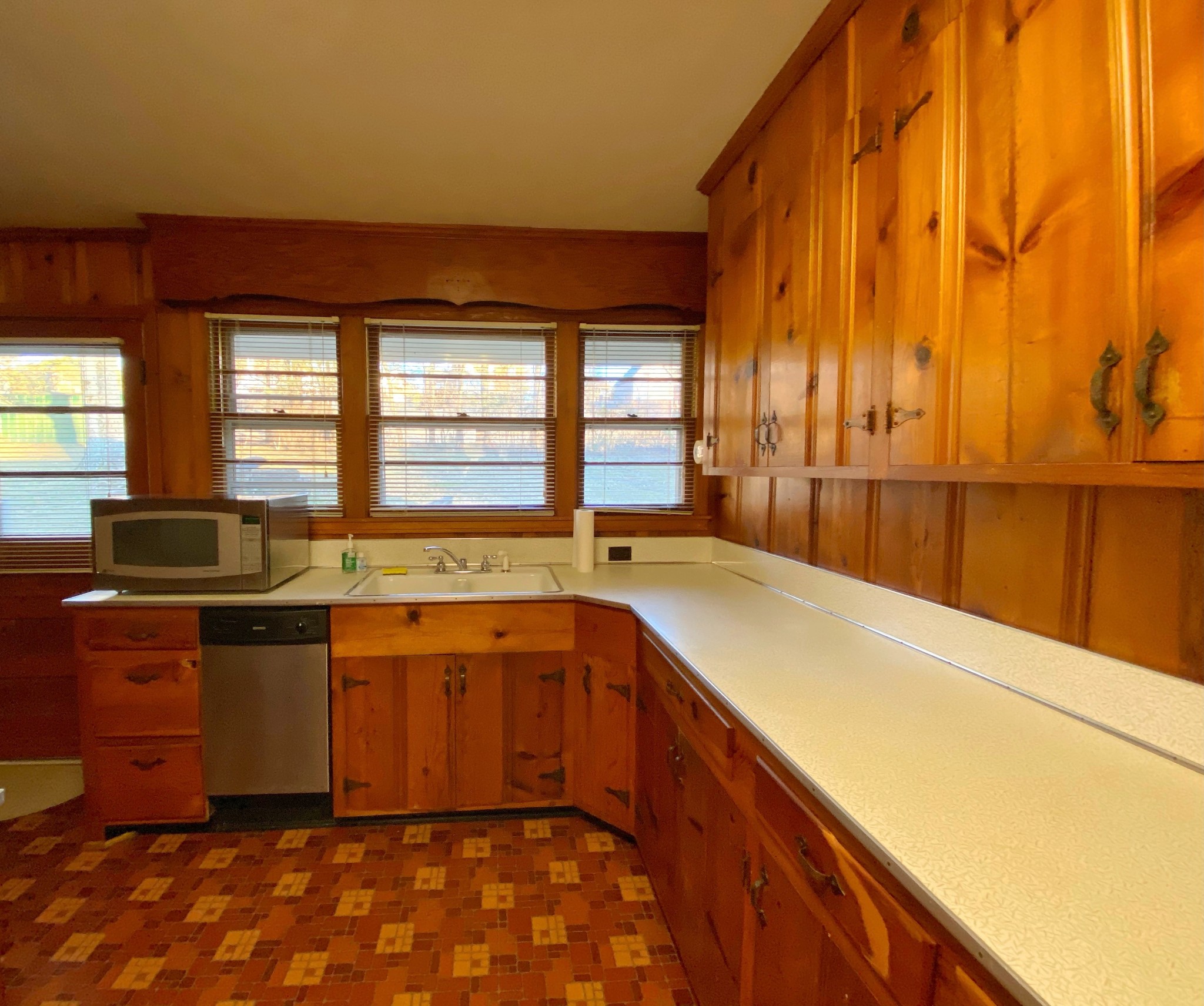 5518 Vanderbilt Road Old Hickory, TN 37138 - Photo 19 of 32 a kitchen with a sink and large window