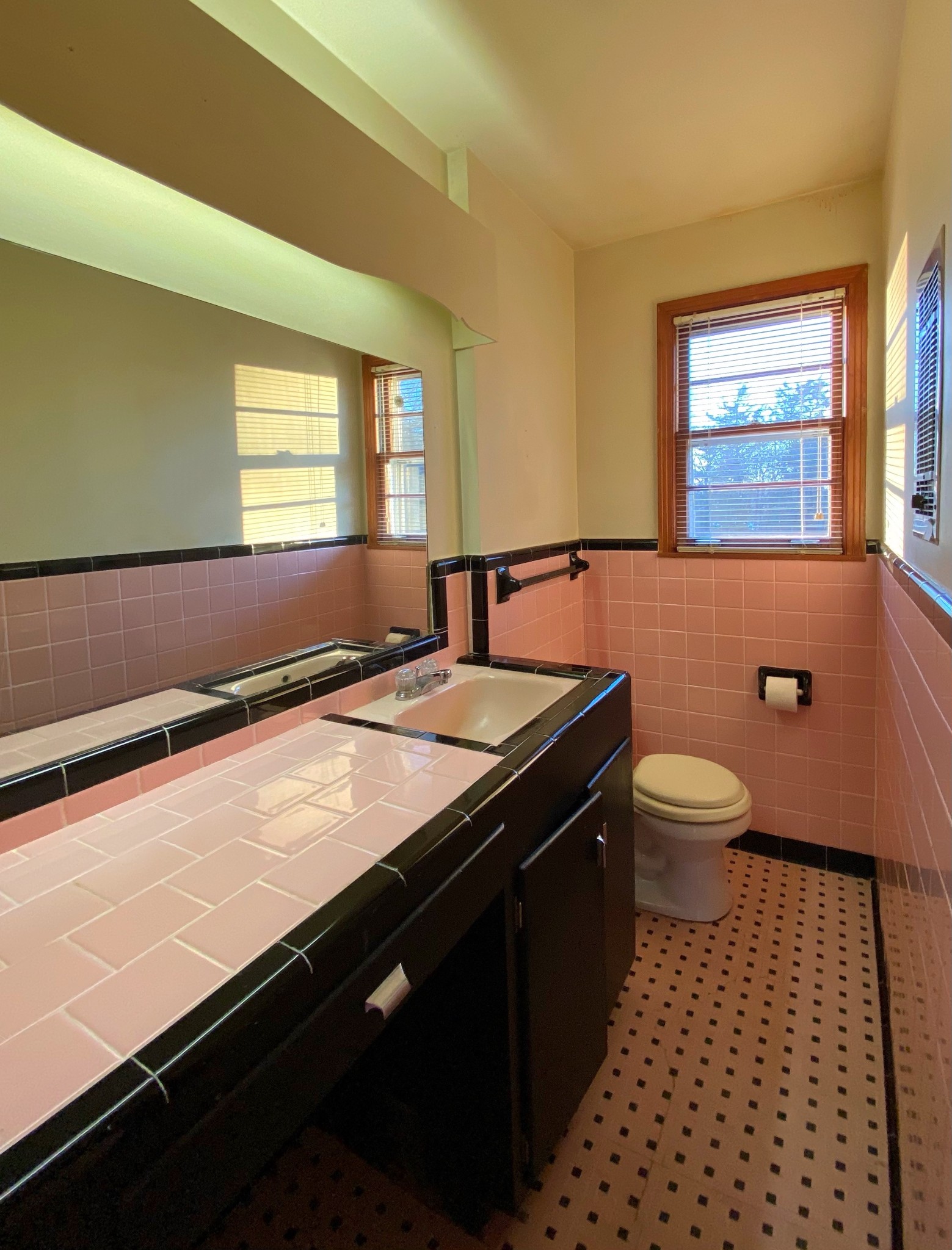 5518 Vanderbilt Road Old Hickory, TN 37138 - Photo 25 of 32 a bathroom with a sink a toilet and a window