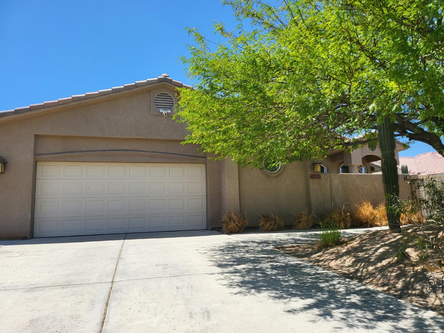 67235 Garbino Road Cathedral City, CA 92234 - Photo 3 of 45 Front Yard