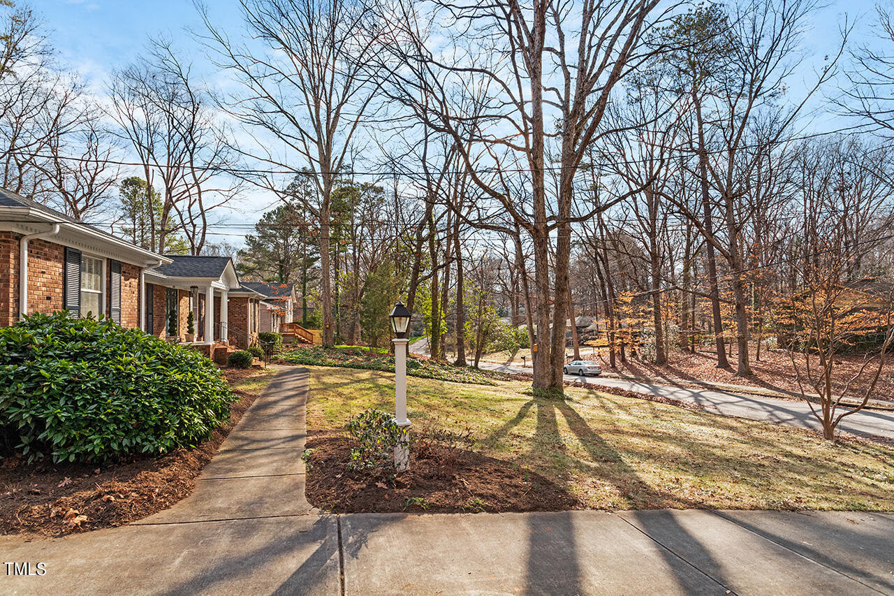 2010 Myron Drive Raleigh, NC 27607 - Photo 5 of 38 2010 Myron Drive_05
