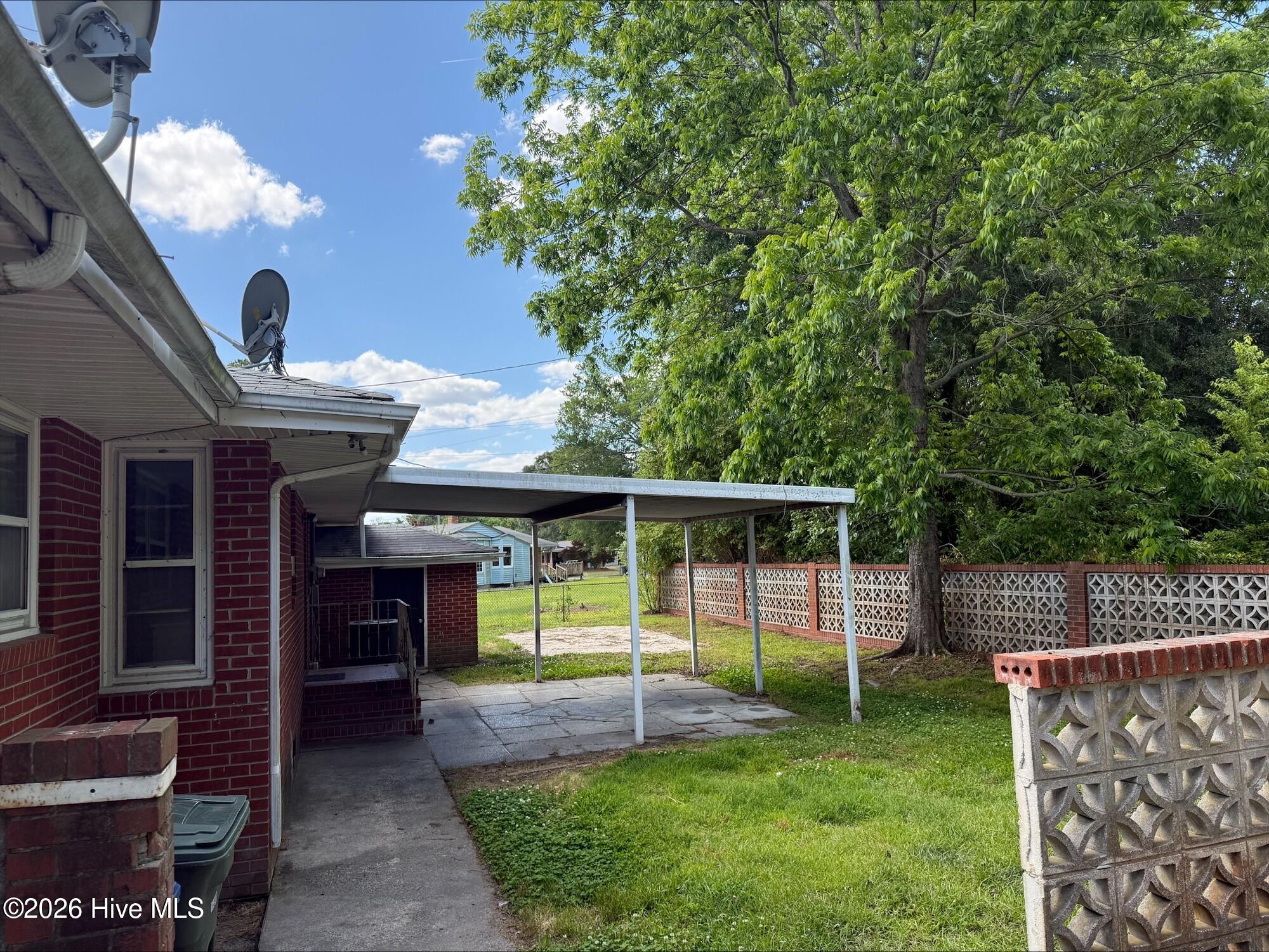 219 Fourth Street Ayden, NC 28513 - Photo 4 of 18 219 Fourth St