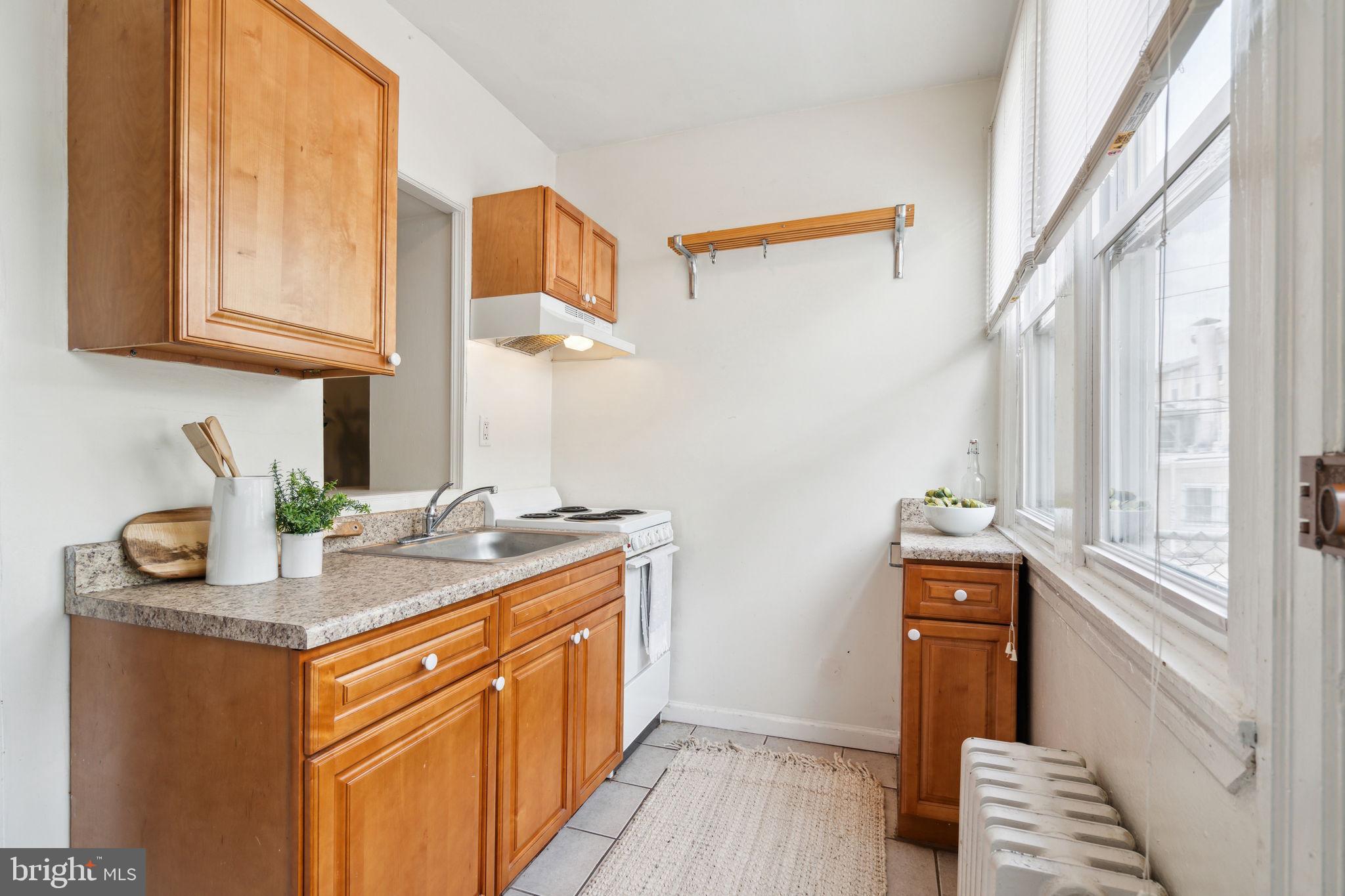 306 Carson Street Philadelphia, PA 19128 - Photo 9 of 27 Kitchen
