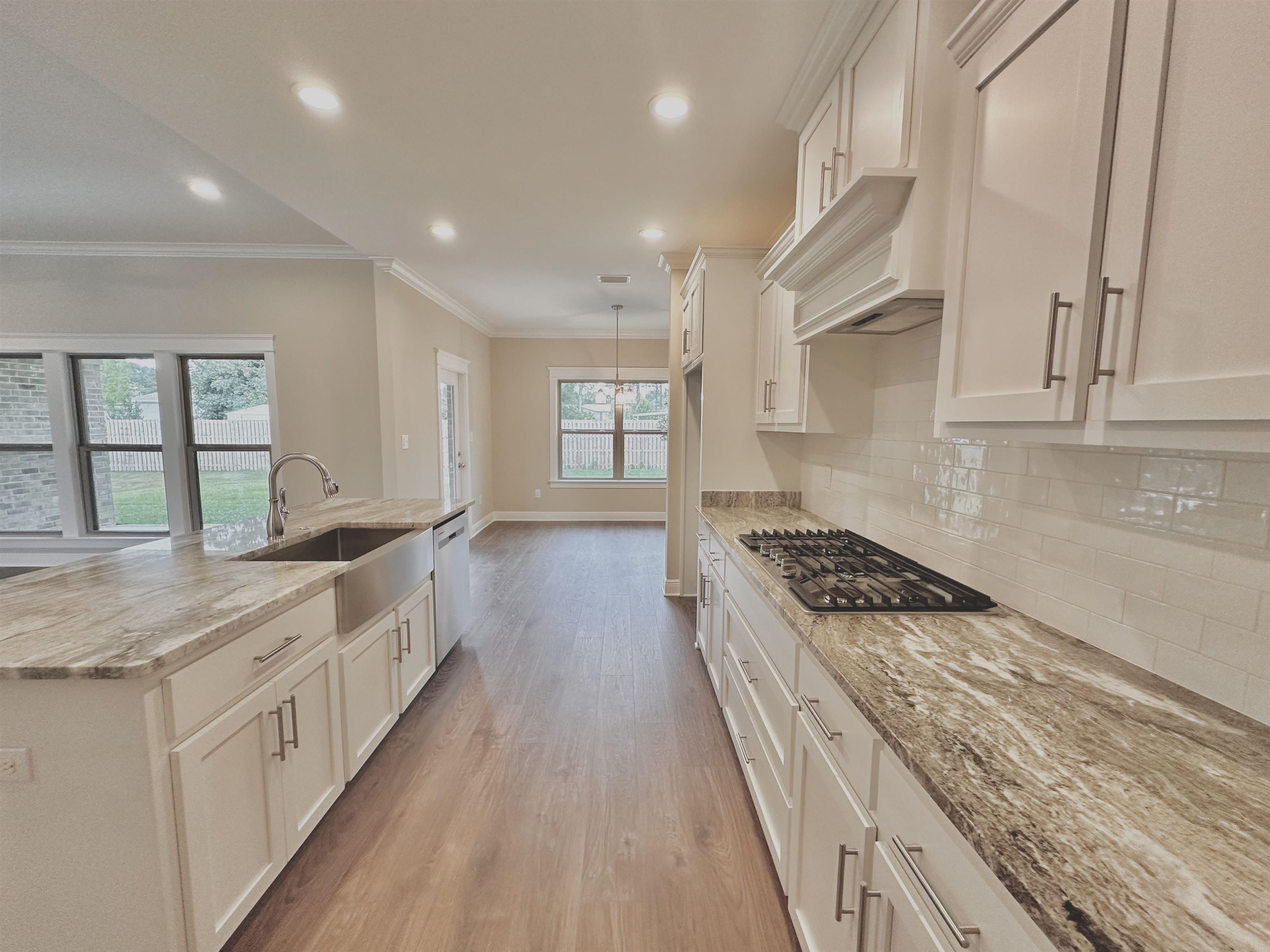 683 Kitfox Avenue Fairhope, AL 36532 - Photo 13 of 51 Kitchen