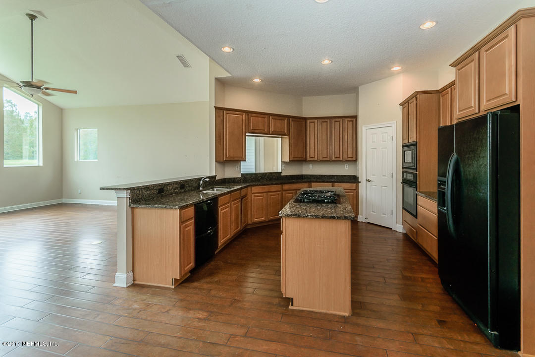724 Cherry Grove Road Orange Park, FL 32073 - Photo 7 of 20 051