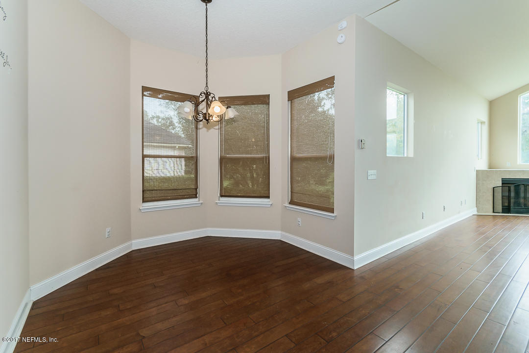724 Cherry Grove Road Orange Park, FL 32073 - Photo 8 of 20 052