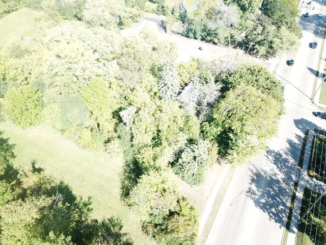 $650,000 | 1504 West Glen Flora Avenue, Waukegan, IL 60085