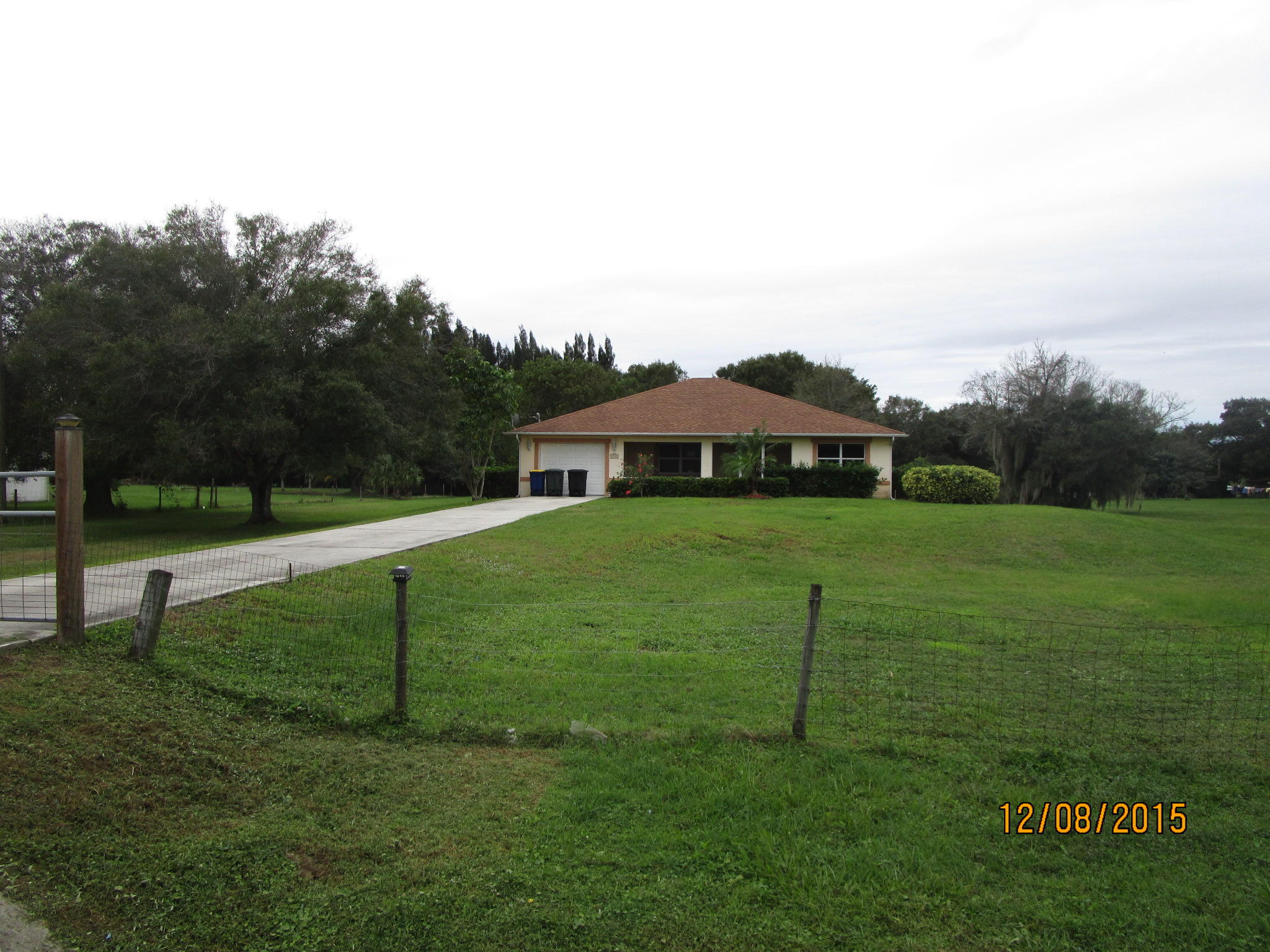 2355 South Jenkins Road Fort Pierce, FL 34947 - Photo 2 of 29 IMG_3228