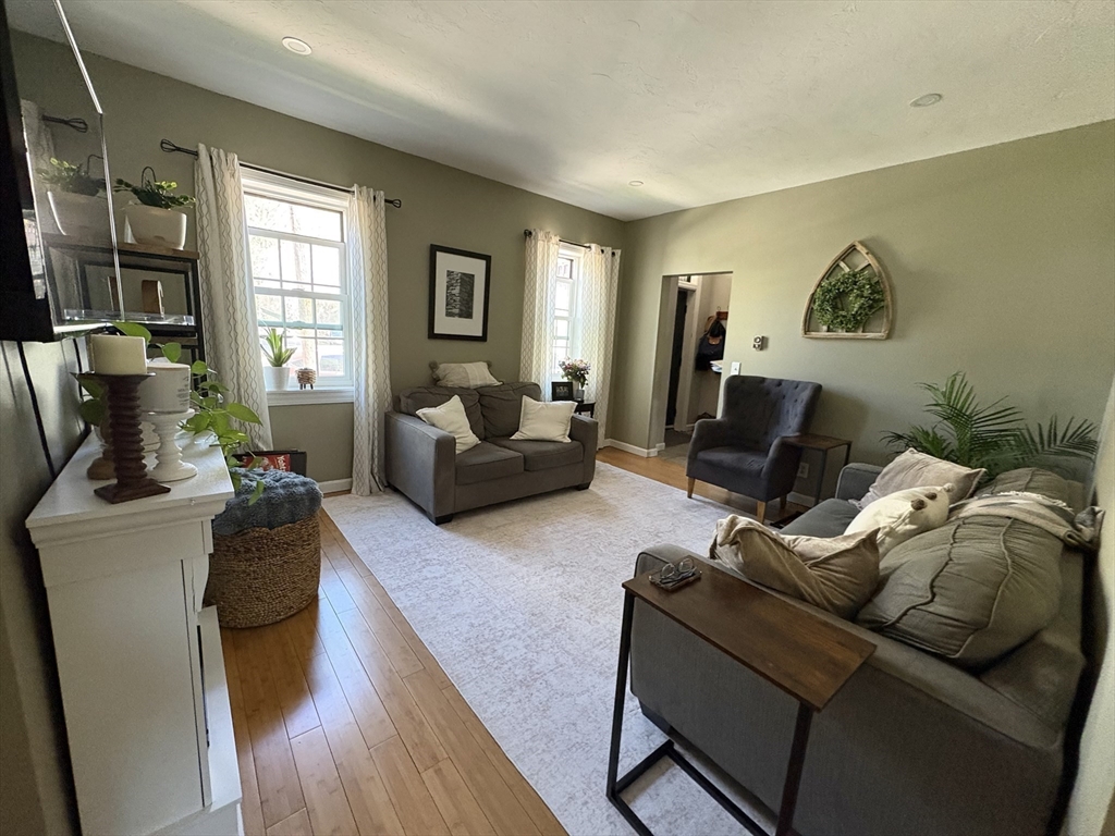 6 Nelson Street, Unit 6 Clinton, MA 01510 - Photo 3 of 24