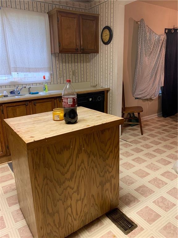 12771 J C Road St. Amant, LA 70774 - Photo 3 of 6 Gallery Image 3