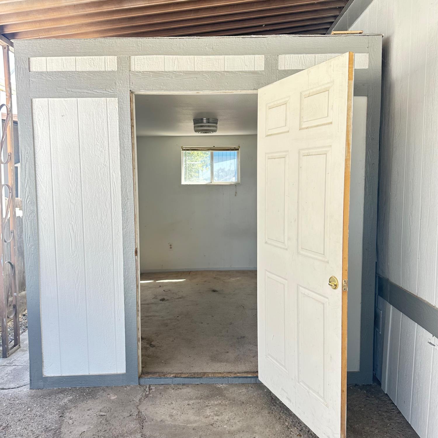 812 West Clover Road, Unit 66 Tracy, CA 95376 - Photo 24 of 27 a view of a small space