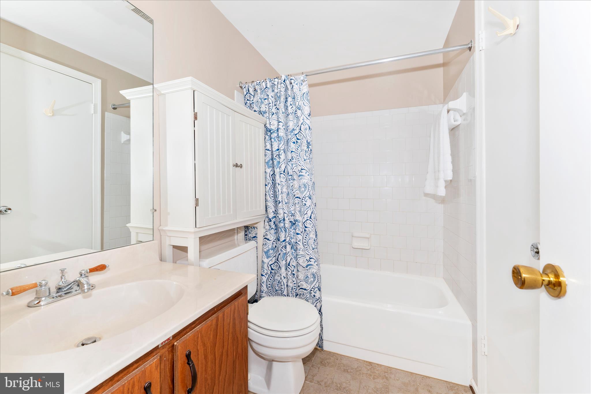 5751 Sunset View Lane Frederick, MD 21703 - Photo 25 of 46 Primary Bathroom