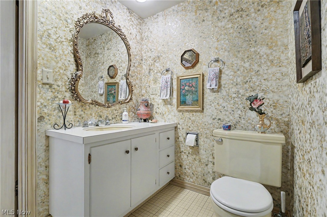 2990 McCormick Road Silver Lake, OH 44224 - Photo 37 of 50 Half Bath on Main Level
