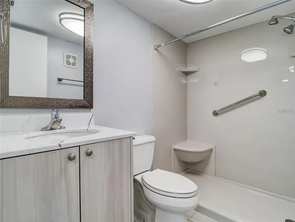 $2,000 | 3217 Westridge Boulevard, Orlando, FL 32822