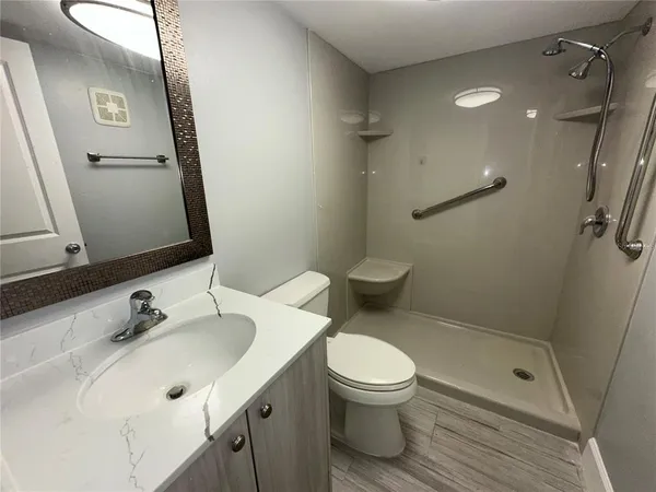 $2,000 | 3217 Westridge Boulevard, Orlando, FL 32822