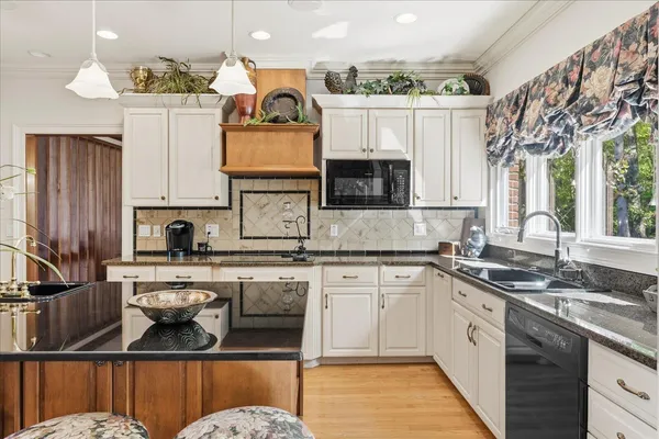 $1,695,000 | 195 Myers Avenue, Guild, TN 37340