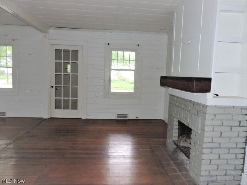 24208 Bruce Road Bay Village, OH 44140 - Photo 12 of 32