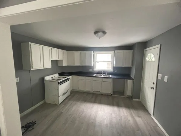 $79,900 | 2106 West Millman Street, Peoria, IL 61605