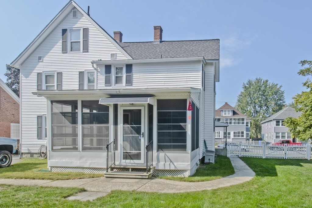 41-43 Mazarin Street Springfield, MA 01151 - Photo 6 of 29 Gallery Image 6