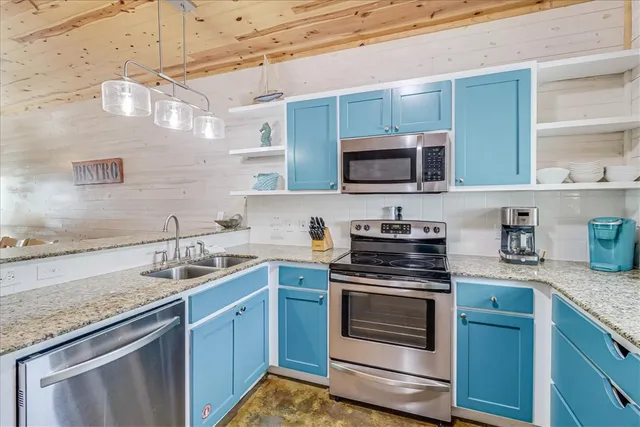 $450,000 | 2120 South 11th St Port, Unit 802, Port Aransas, TX 78373