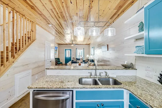 $450,000 | 2120 South 11th St Port, Unit 802, Port Aransas, TX 78373