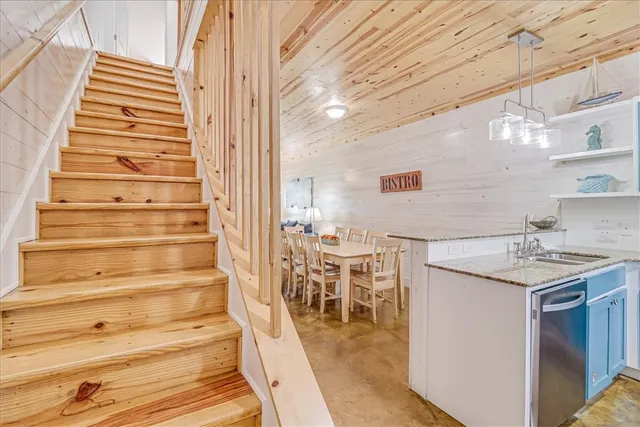 $450,000 | 2120 South 11th St Port, Unit 802, Port Aransas, TX 78373