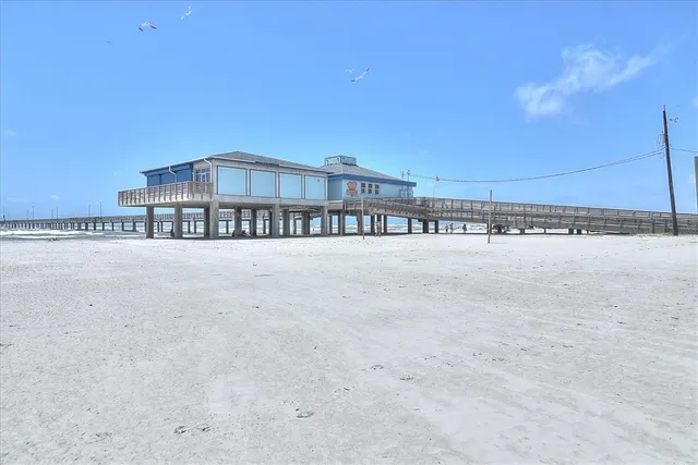 $450,000 | 2120 South 11th St Port, Unit 802, Port Aransas, TX 78373