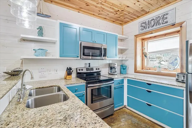 $450,000 | 2120 South 11th St Port, Unit 802, Port Aransas, TX 78373