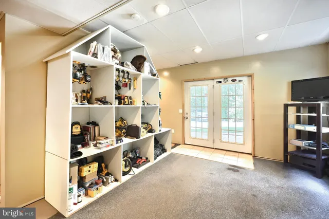 a view of a car garage