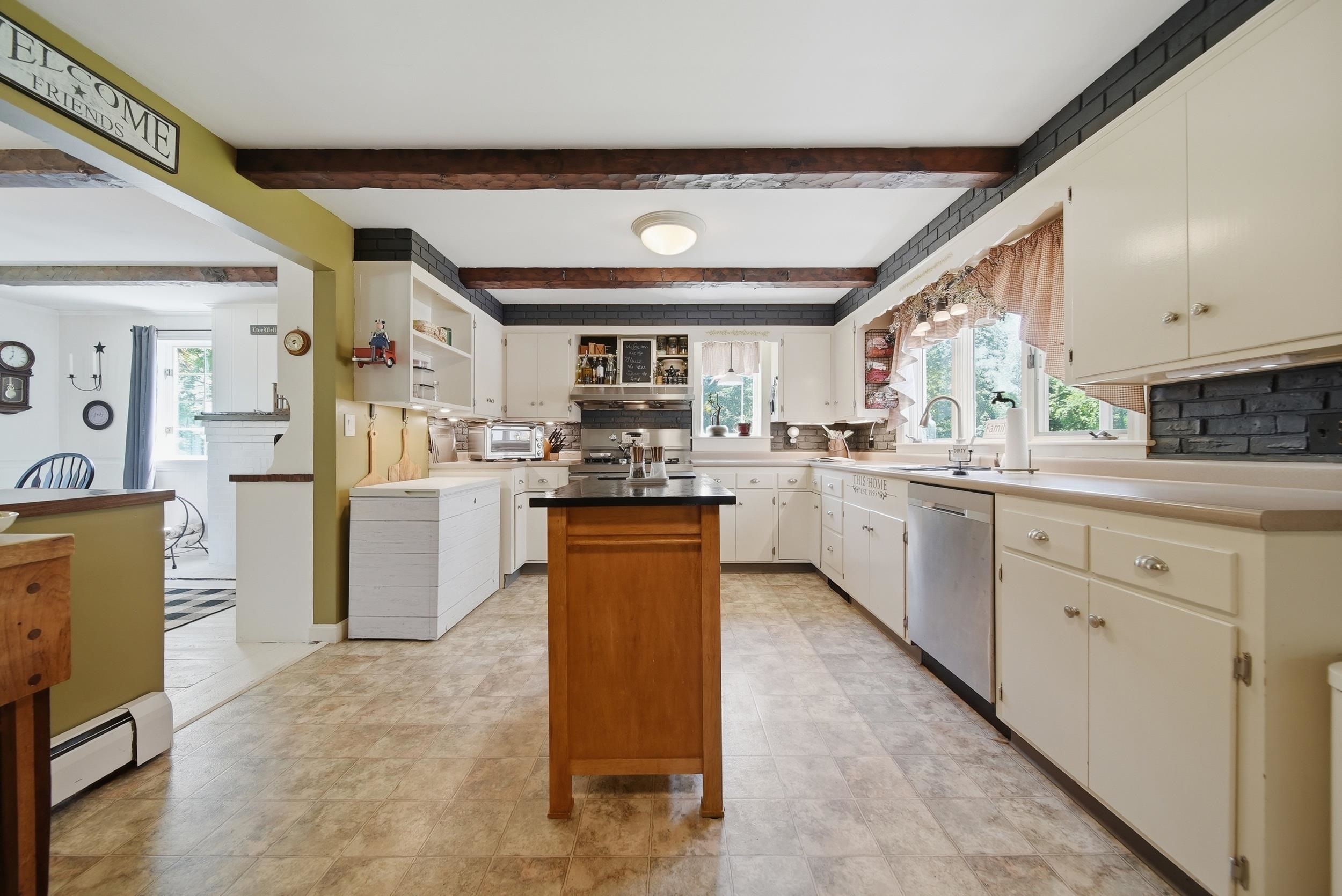 131 Clement Road Rollinsford, NH 03869 - Photo 13 of 59