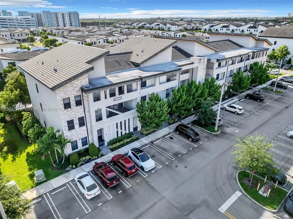 $415,000 | 8045 Northwest 104th Avenue, Unit 32, Doral, FL 33178