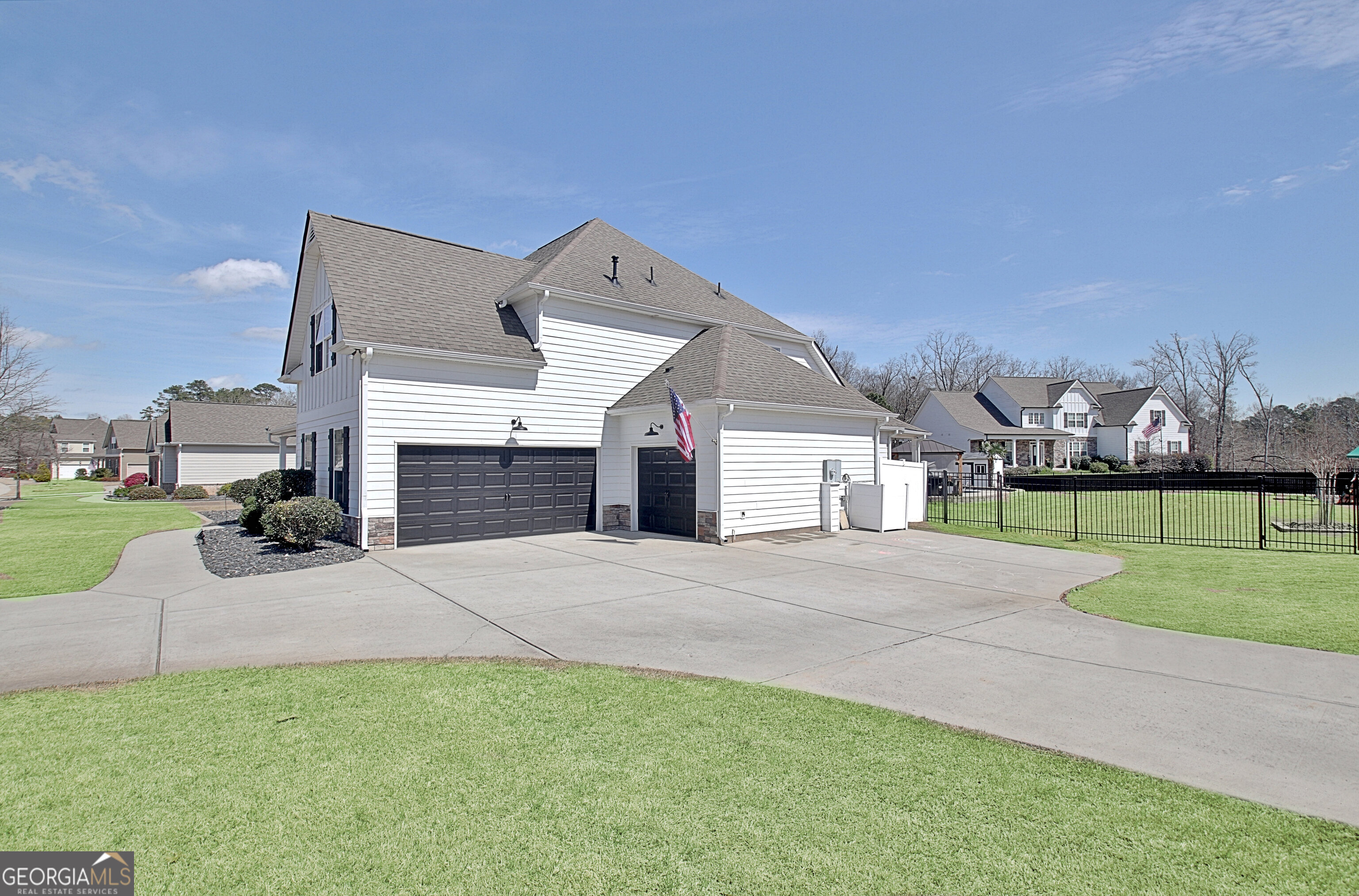 135 Owens Path Senoia, GA 30276 - Photo 5 of 84