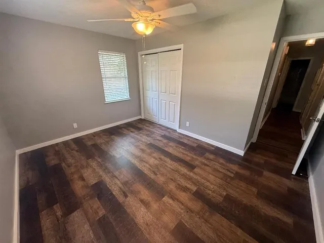 $228,500 | 300 South Joyce Street, Lacy-Lakeview, TX 76705